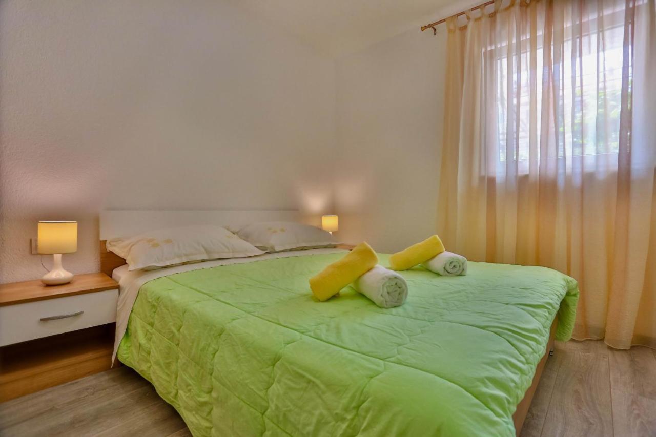 Apartments With A Parking Space Sutivan, Brac - 752 Ngoại thất bức ảnh
